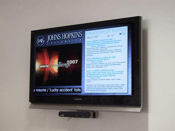 教育機構數位看板 - 約翰．霍普金斯大學Bologna中心 / 義大利