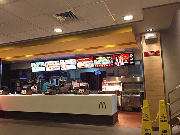 餐飲觀光數位看板 - 麥當勞 / 菲律賓