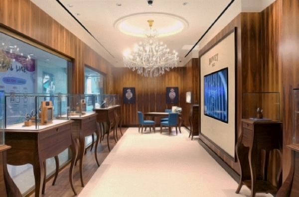 零售商場數位看板 - Bovet 1822播威豪華手錶 / 泰國